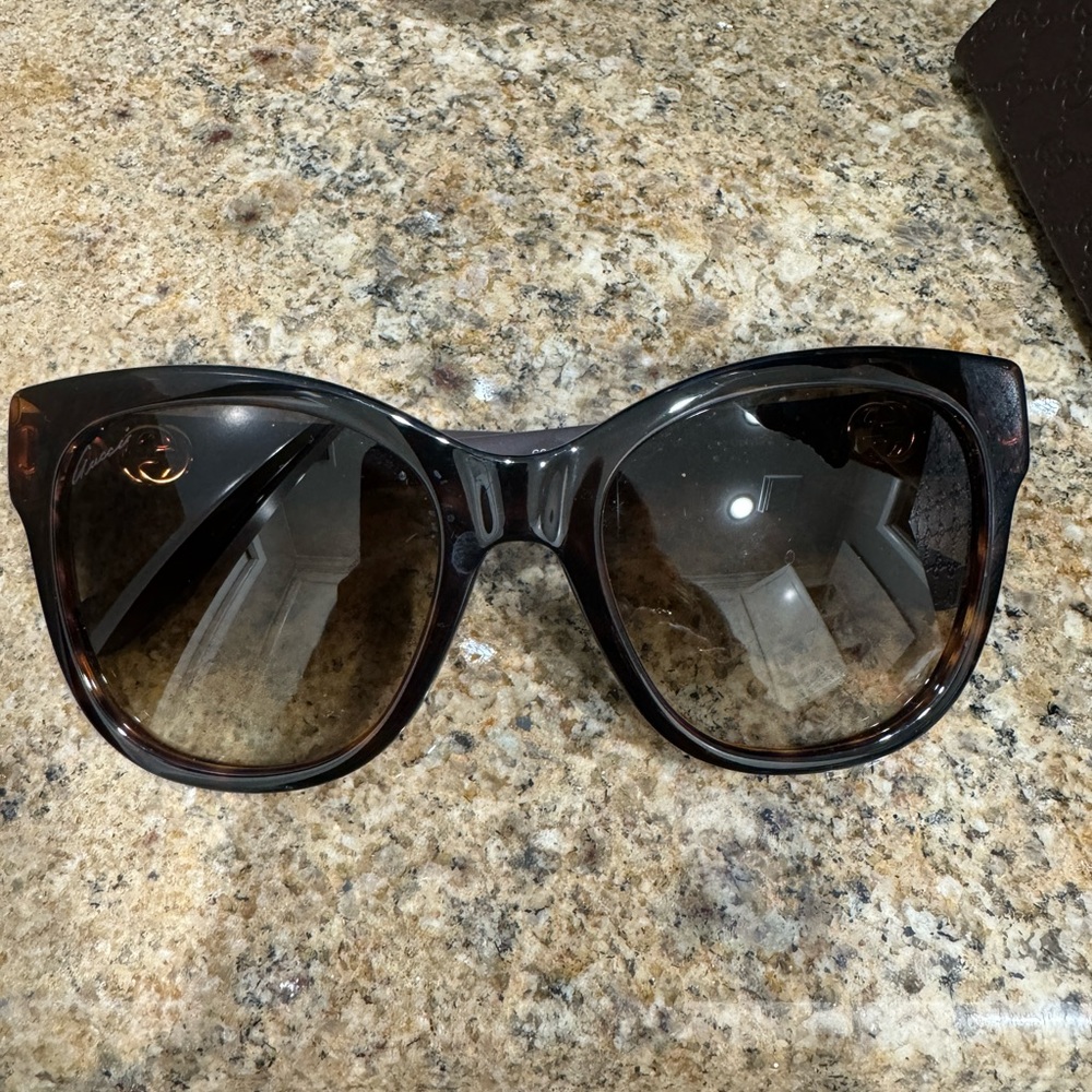 Gucci sunglasses